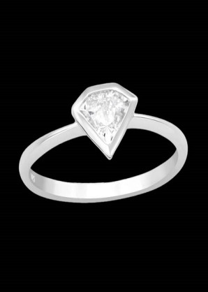 Prsteň v tvare Diamant